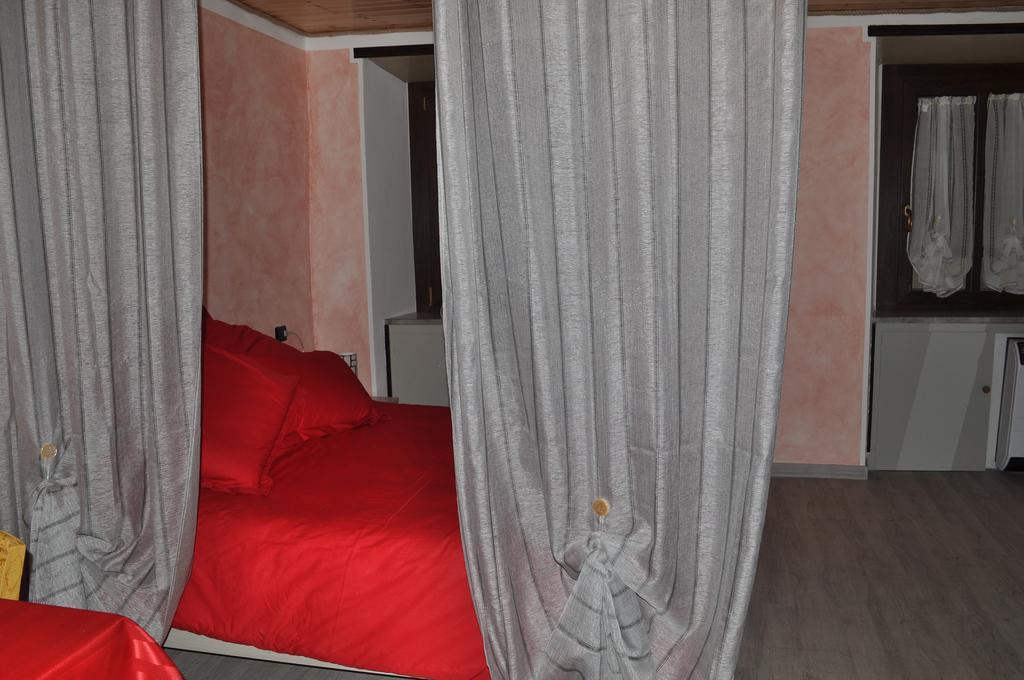 Apartments Il Delfino Aosta Rum bild